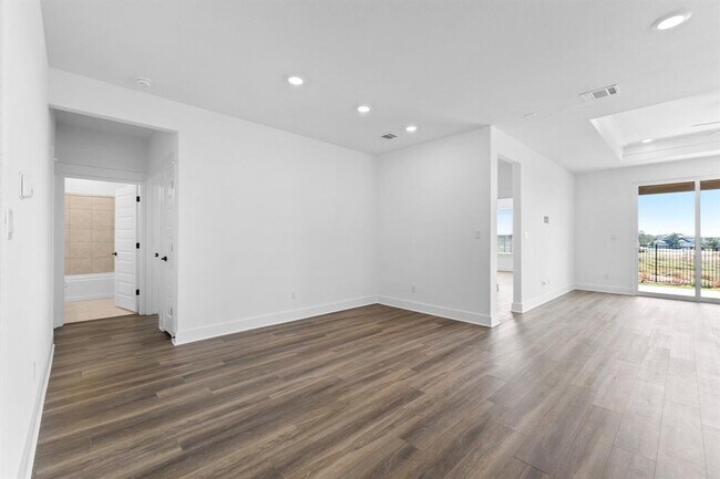 Building Photo - 323 Fish Trap Rd