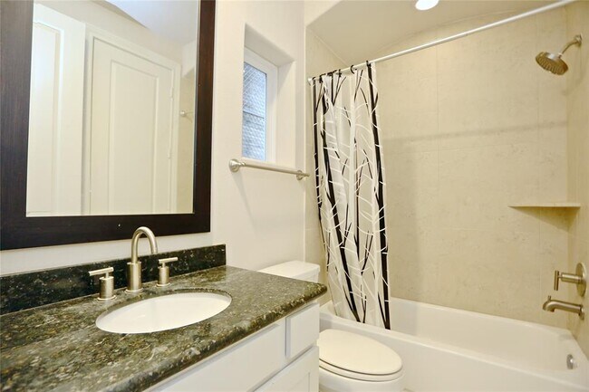 Building Photo - 3216 McKinney St