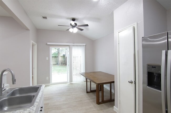 Building Photo - 9130 Autumn Harvest Dr