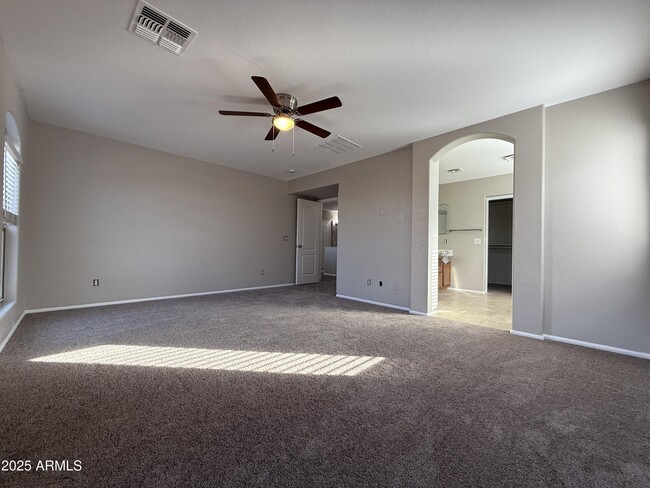 Building Photo - 29252 N Rosewood Dr