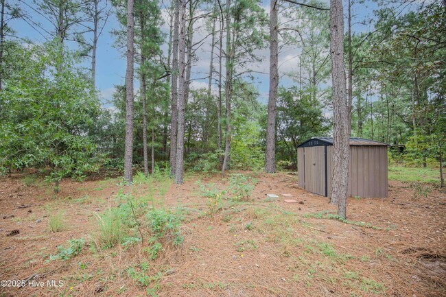Building Photo - 110 Willow Creek Ln