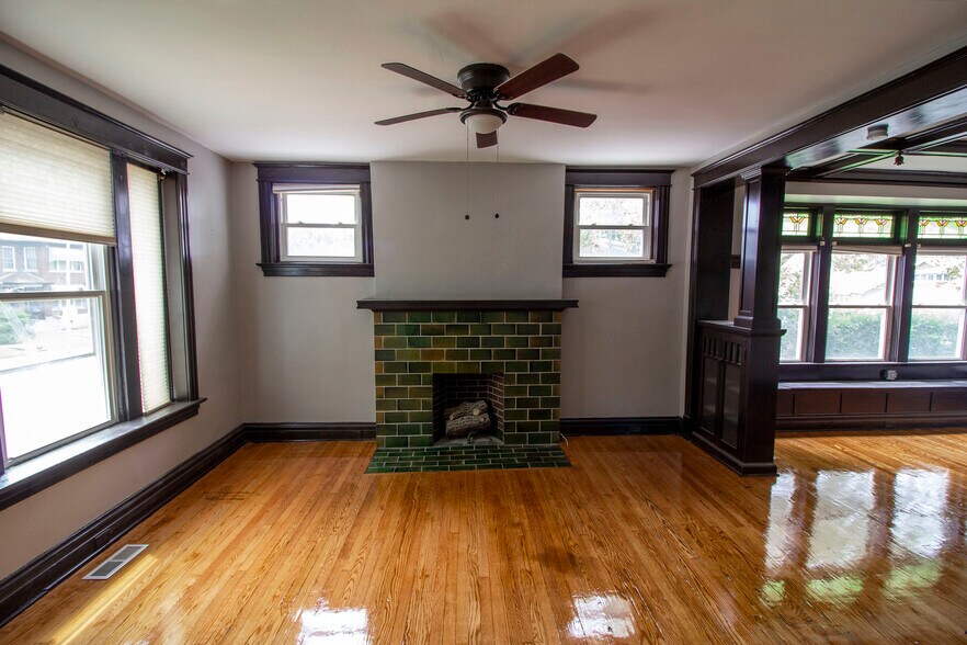 Building Photo - 4247 Grace Ave