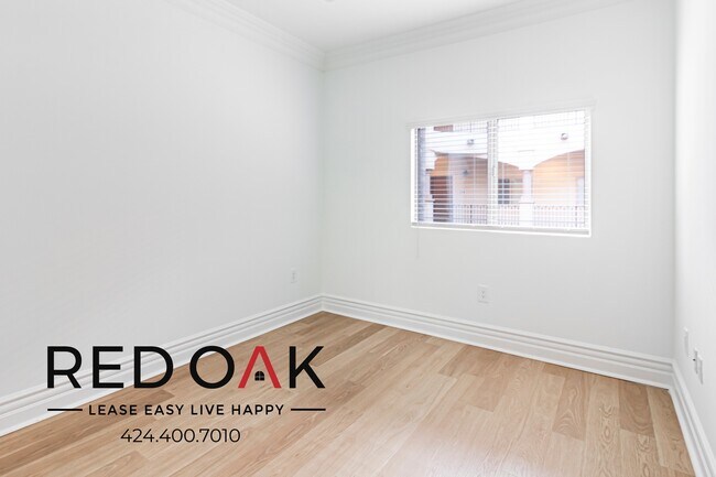 Building Photo - 10640 Woodbridge St