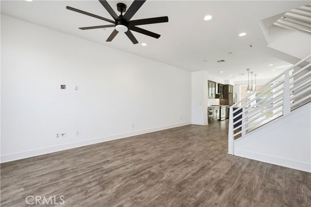 Building Photo - 669 W 17th St