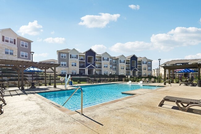 Building Photo - Crosswinds