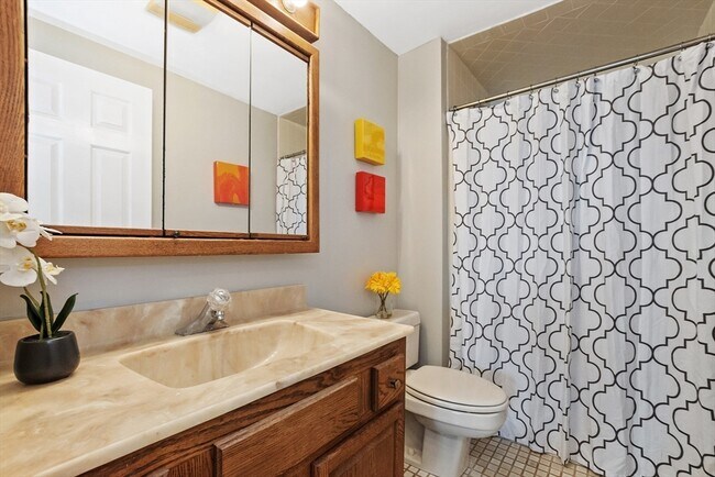 Building Photo - 22 9th St