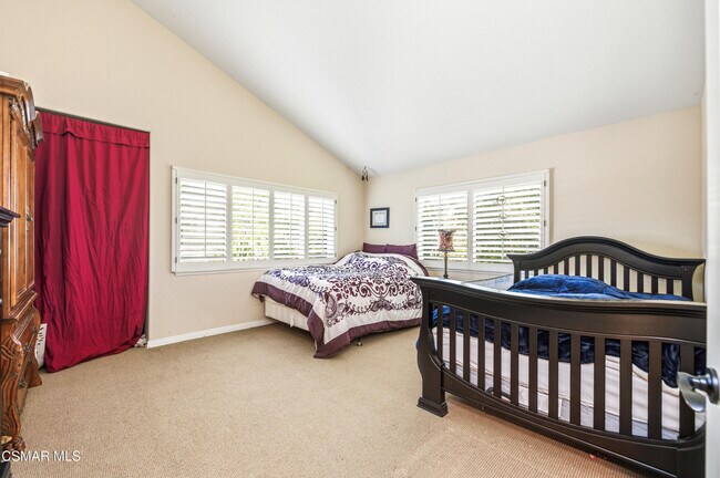 Building Photo - 2670 Grandoaks Dr