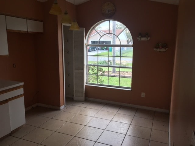 Building Photo - 208 Tiffany Ct