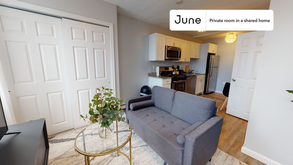 Building Photo - Room in Shared 3 bed/1 bath home in North End