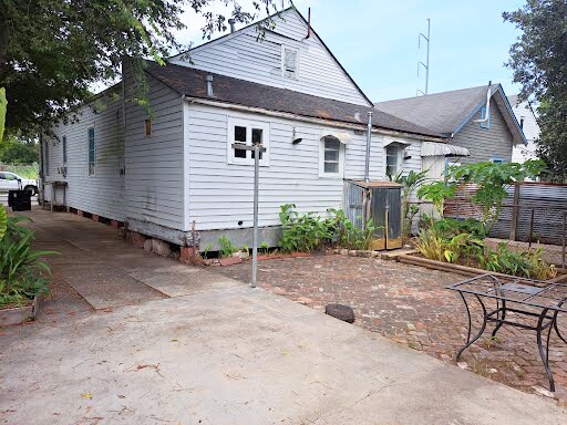 Building Photo - 2612 Urquhart St