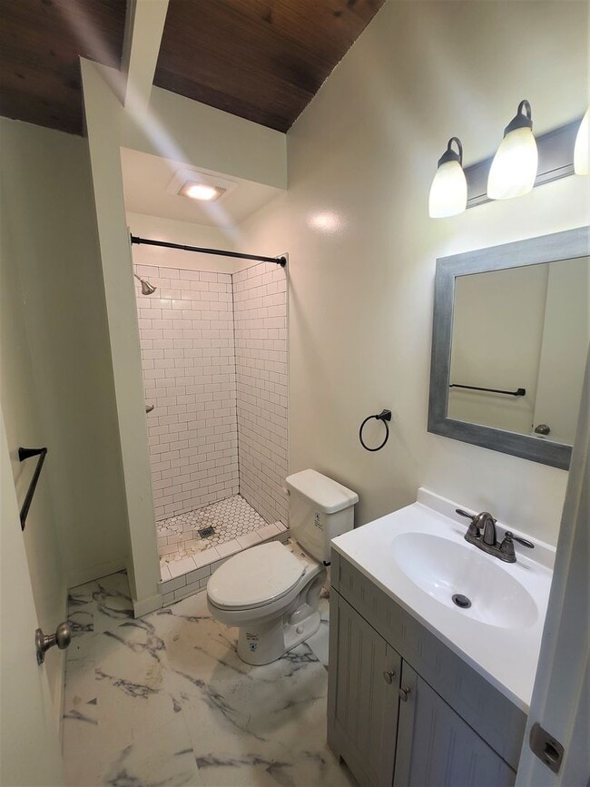 Building Photo - Keolu Hills - recent renovation on a dead end street