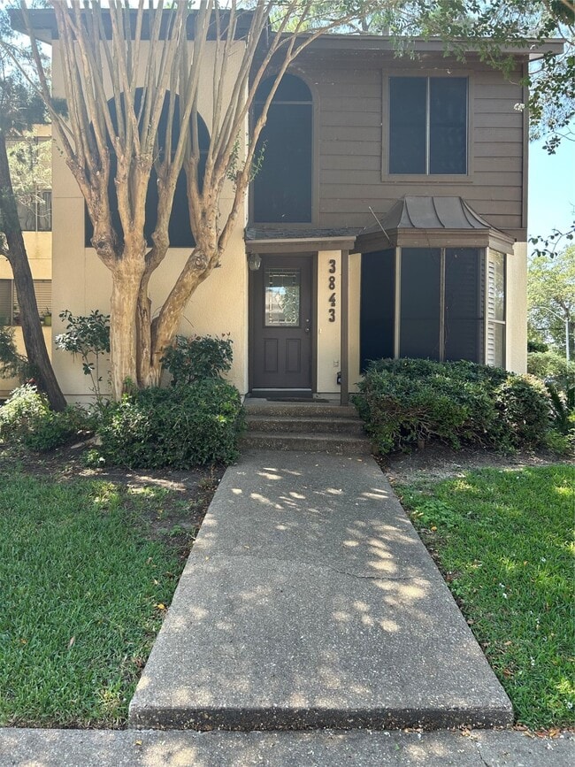 Primary Photo - 3843 Knollcrest Dr