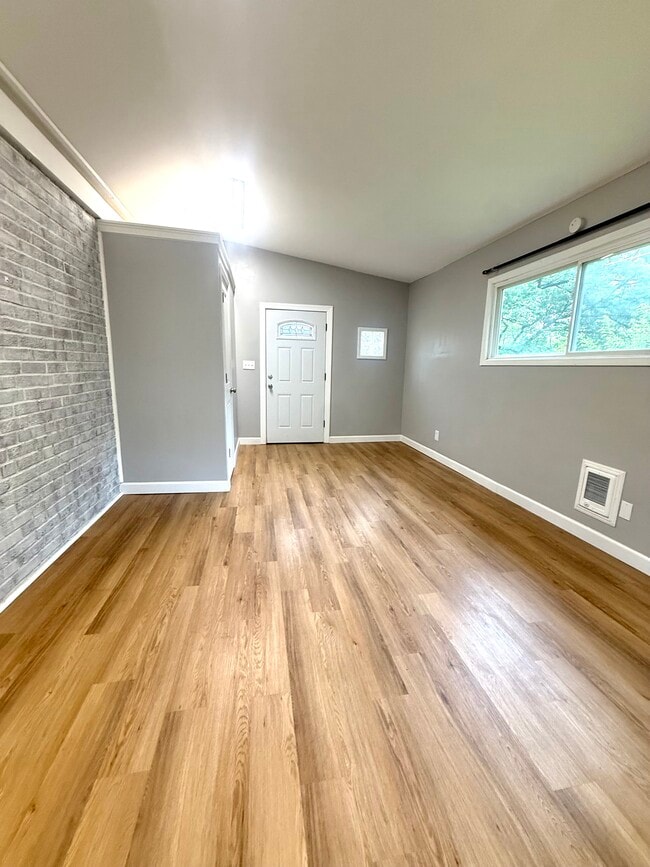 Building Photo - 1131 Wilmont Ct