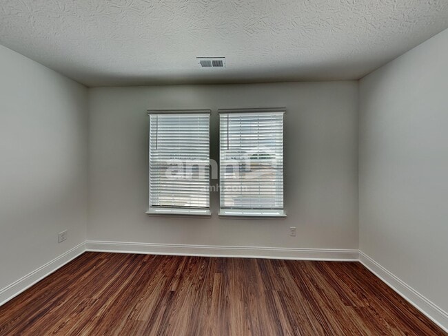 Building Photo - 5953 Hagar Vly Dr
