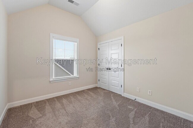 Building Photo - 904 Sandpiper Xing