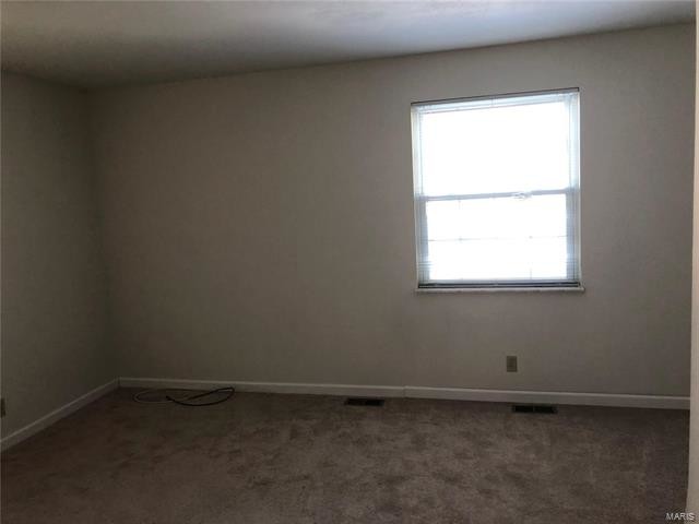 Building Photo - 25 Brookshire Dr