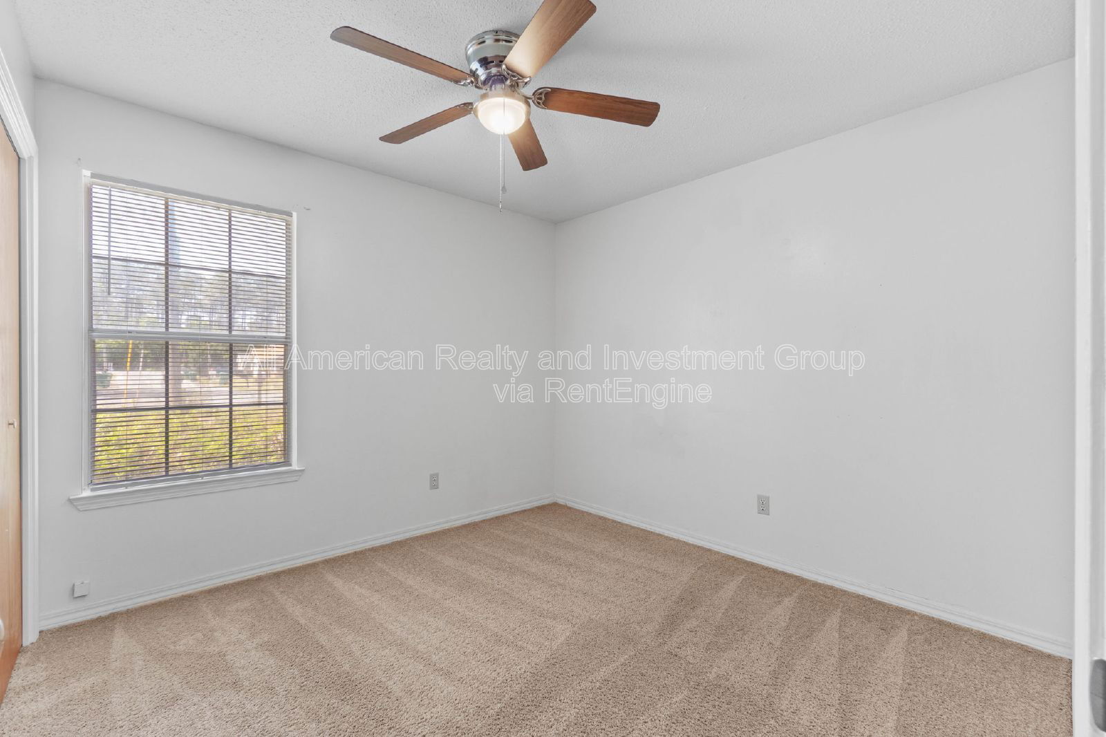 Building Photo - 1925 Estival St