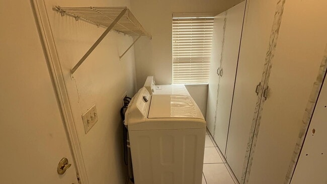 Building Photo - 4275 W Harvard Ave