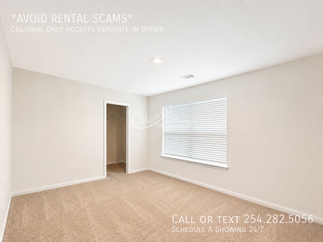 Building Photo - 325 Crescent Dr