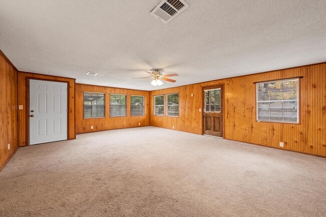 Building Photo - 513 N 34th St