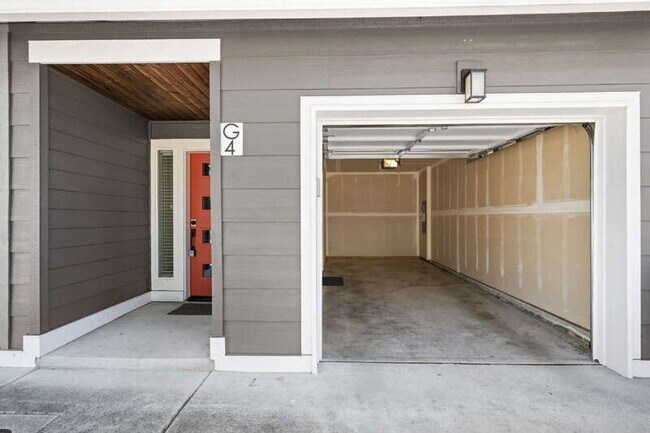 Building Photo - 13717 Admiralty Way