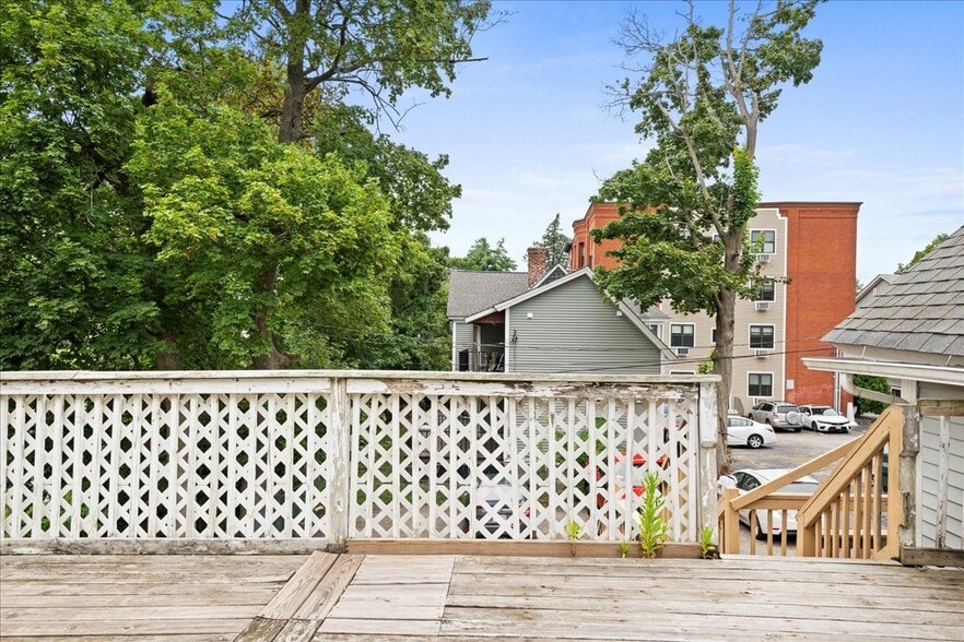 Building Photo - 36 Cedar St