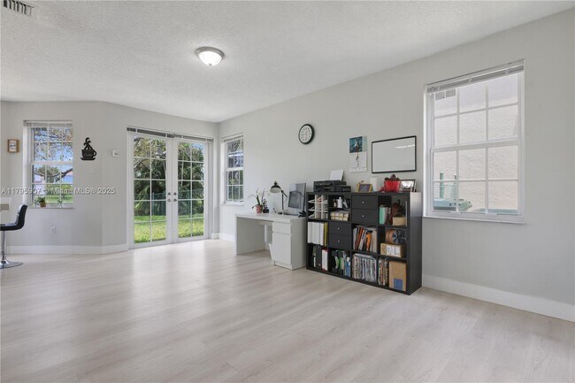 Building Photo - 150 NW 151st Ave