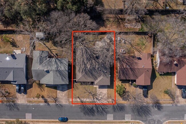 Building Photo - 1317 Meadgreen Cir