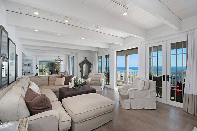 Building Photo - 3690 Carlsbad Blvd