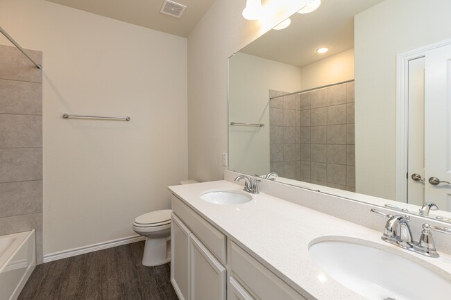 Building Photo - 11 Pioneer Canyon Pl