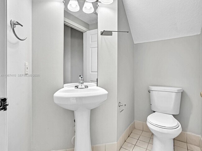 Building Photo - 1498 SW 106th Ave