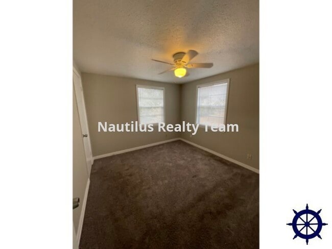 Building Photo - 904 Ruby Pl