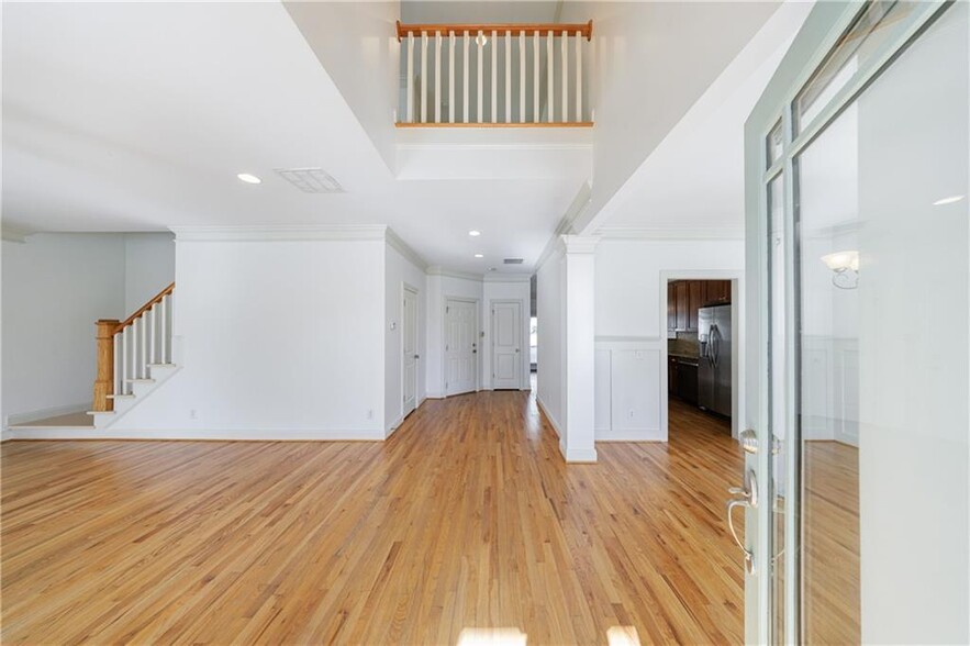 Building Photo - 970 Samples Ln NW