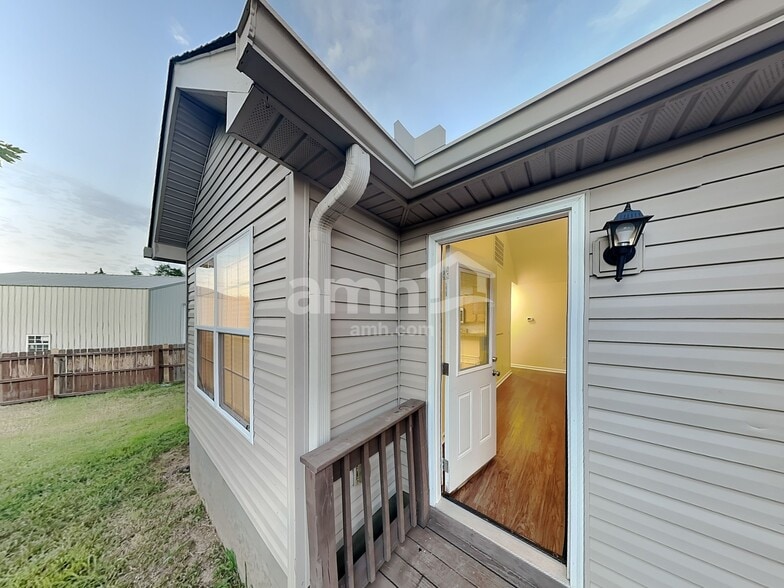 Building Photo - 101 Fawcett Ct