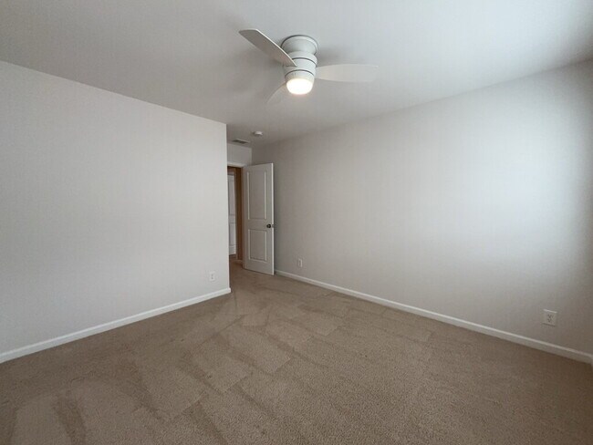 Building Photo - 292 Calm Water Way