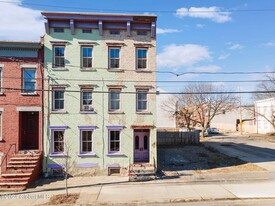 Building Photo - 73 Clinton St