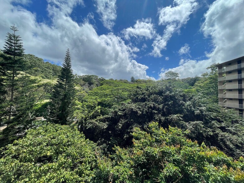 Building Photo - 95-269 Waikalani Dr