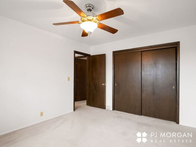 Building Photo - 3 Bed 3 Bath Duplex - Available now