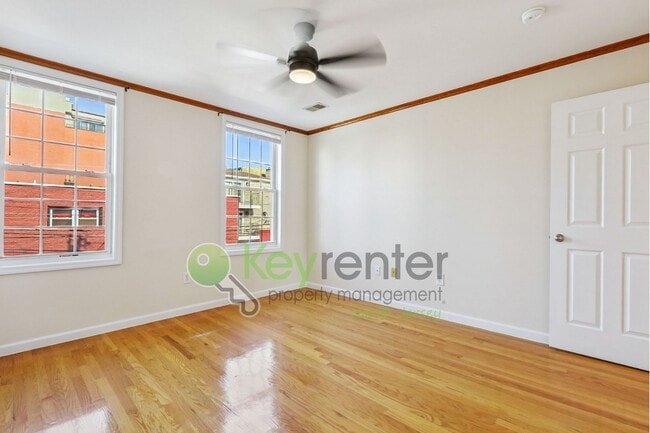 Building Photo - $500 Off First Month! 2BR in The Heights w...