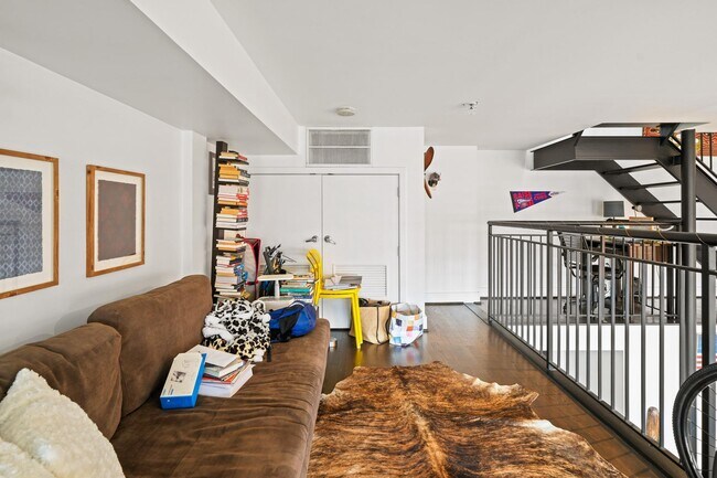 Building Photo - 1111 W St NW