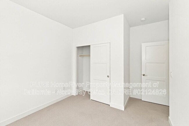 Building Photo - 259 Gambrel Cir