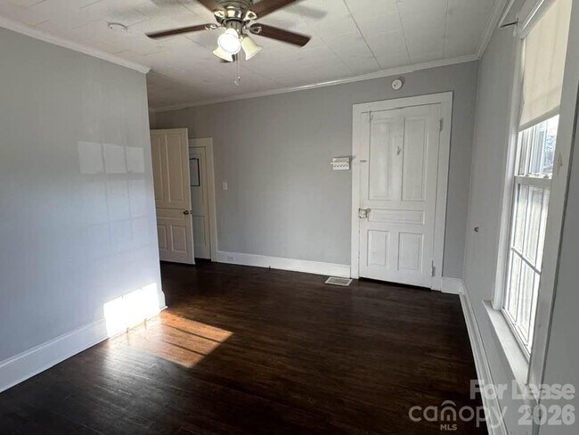 Building Photo - 70 Crowell Dr NW