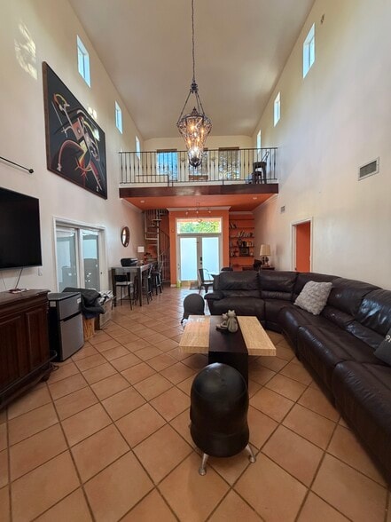 Building Photo - 6740 SW 52nd St