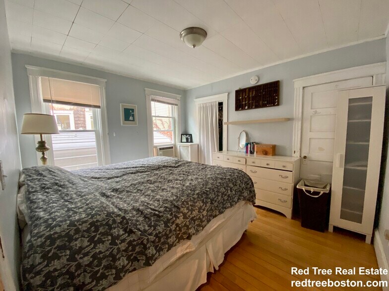 Building Photo - 79 Wareham St