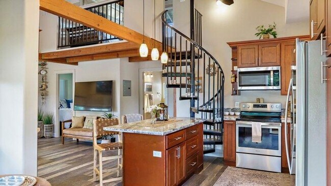 Building Photo - BK-1284