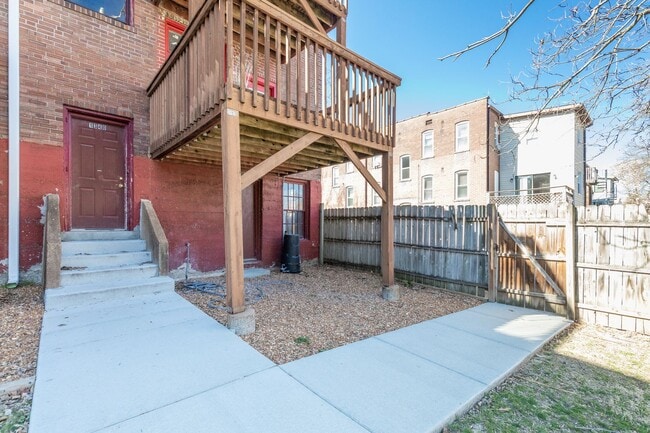 Building Photo - 1340 McCausland Ave