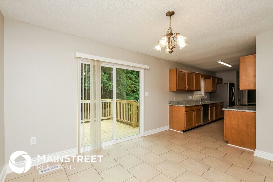 Building Photo - 709 Firecrest St SE