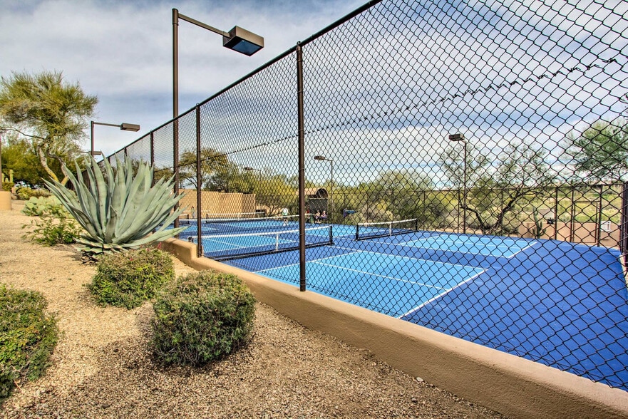 Building Photo - 9443 E Whitewing Dr
