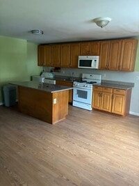 Building Photo - 53 Bates St