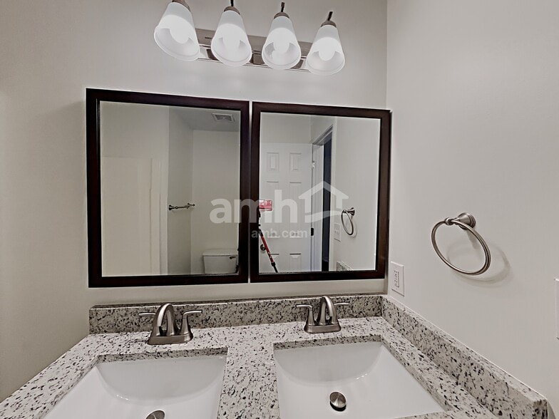 Building Photo - 4428 Red Eagle Ct